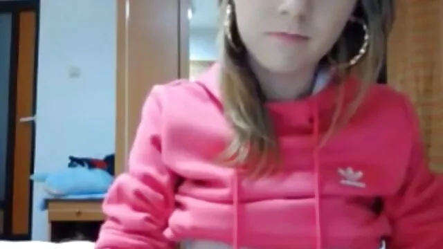 Nannyspy apa teszi a fiát nézni, magyarul beszelo szex filmek miközben ő a barátnője bébiszitter
