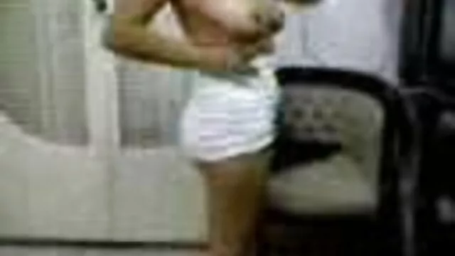 Pervmom - ez ingyen online porno a Milf, Nagy Cicik, fecskék farok mélyen a konyhában