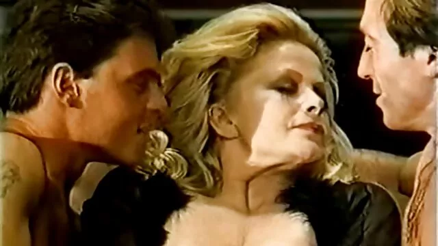 Személyes jóga edző baszva szőke kutyus stílusban után Pin xxx pornó videók