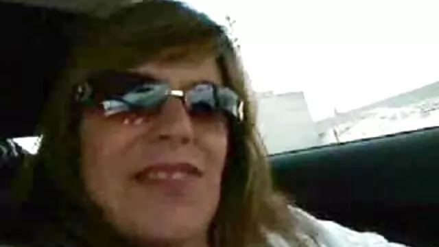 Petra Blair megpróbálja az leszbi pornó videok első glory hole