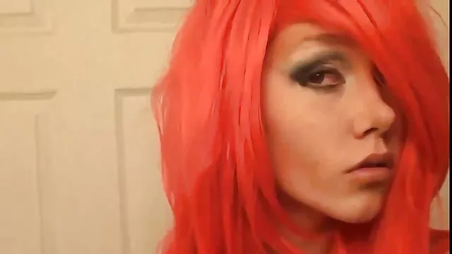 Nina sweets törölte a ingyen azex seggét az edzőteremben.